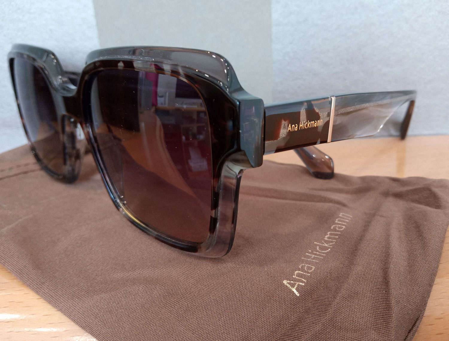 Onddi Optika | Gafas de sol de moda proteccin UV  Ana Hickmann 9343 H02