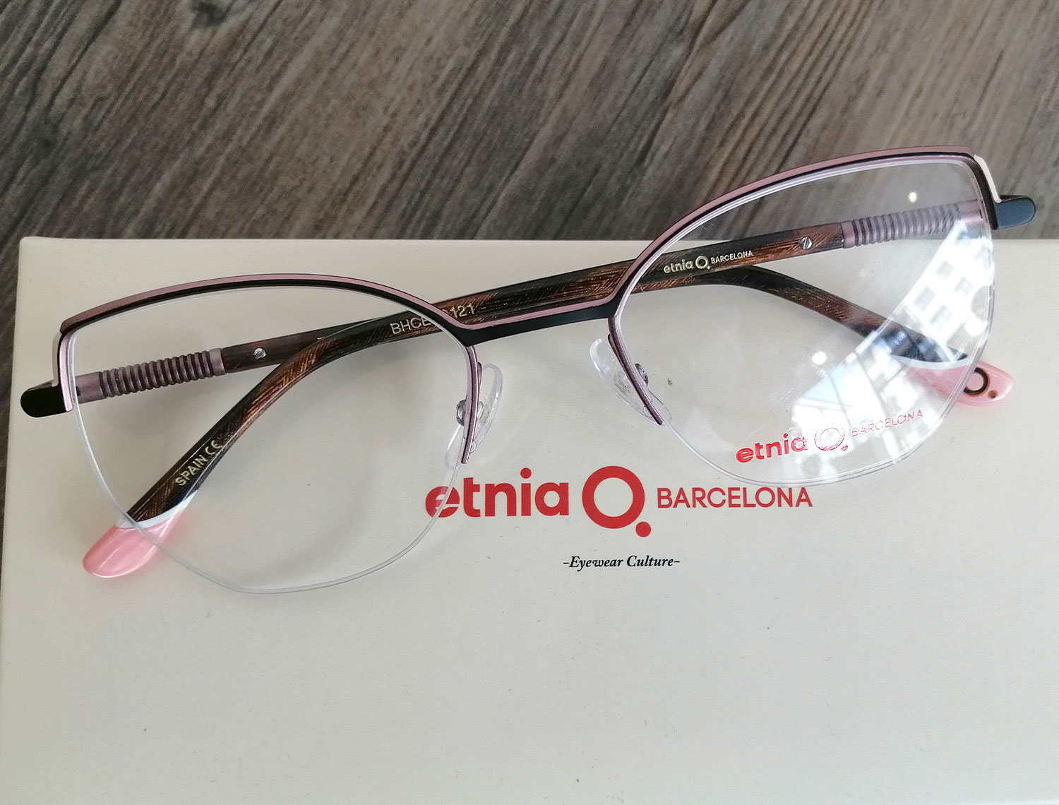 Onddi Optika | Montura de gafa graduada  Etnia Barcelona Tina 520 BKGP